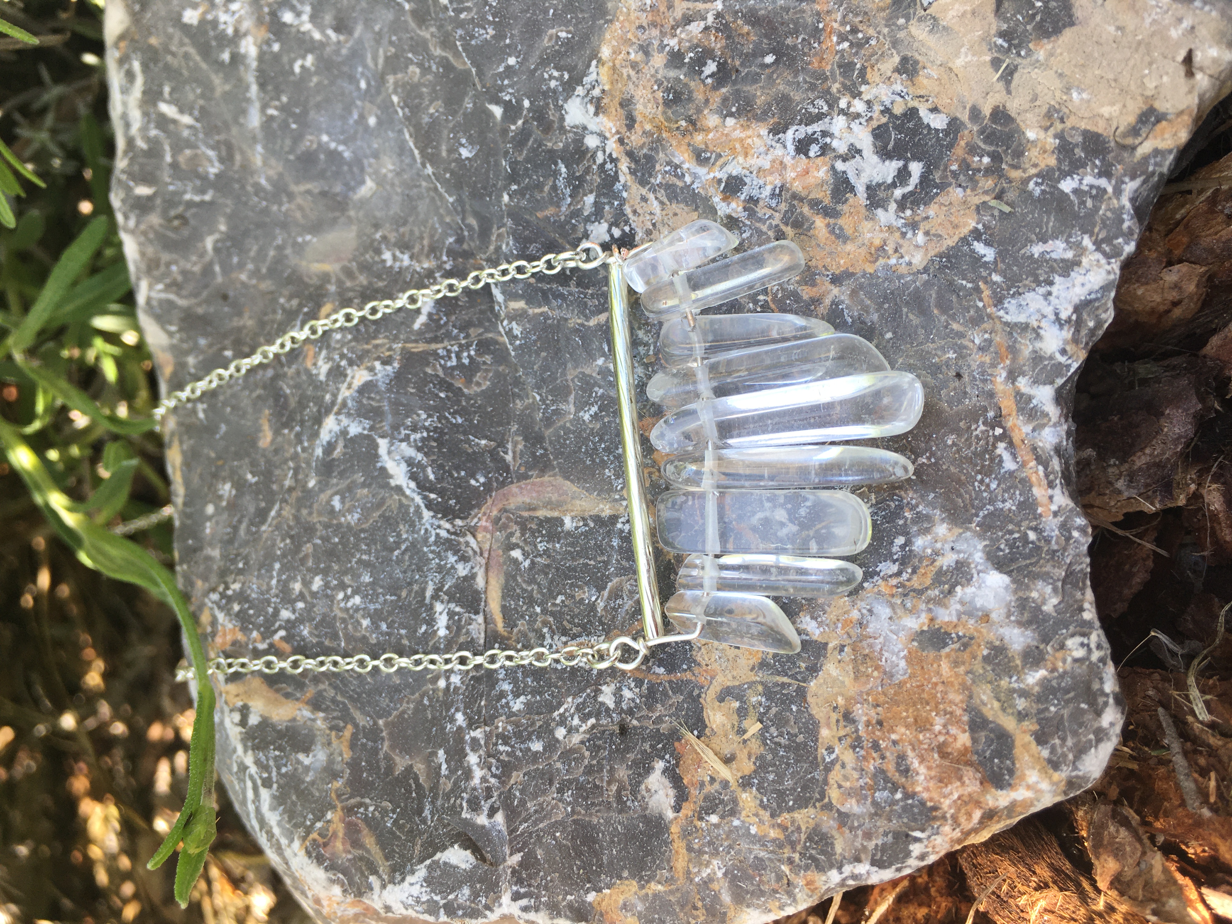 Csillagsugár nyaklánc hegyikristály pálcákból